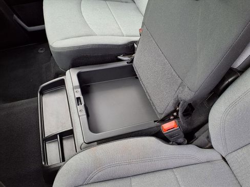 Used 2024 RAM 2500 Big Horn w/ Bed Utility Group image 23