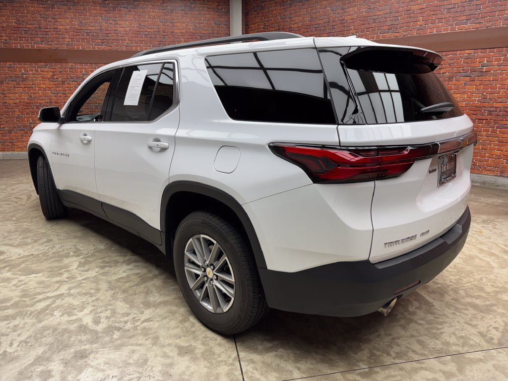 Used 2023 Chevrolet Traverse LT AWD/4WD image 2
