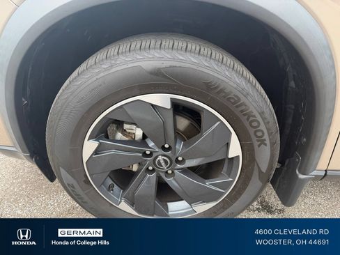 Used 2024 Nissan Rogue SV AWD/4WD image 11