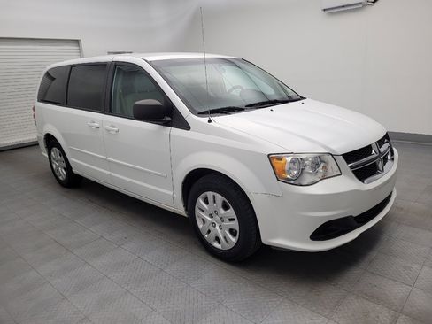 Used 2017 Dodge Grand Caravan SE image 11