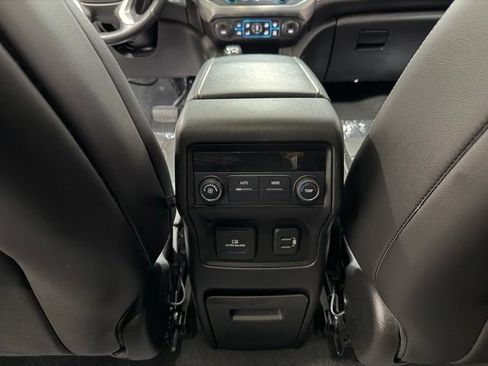 Used 2018 GMC Acadia SLT AWD/4WD image 15