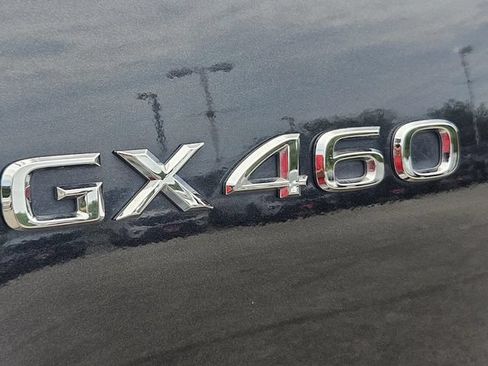 Used 2023 Lexus GX 460 Luxury w/ Sport Design Package AWD/4WD image 9