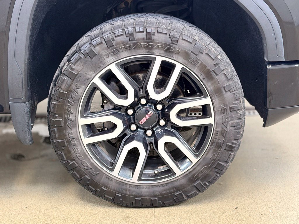 Used 2021 GMC Sierra 1500 AT4 w/ AT4 Premium Package AWD/4WD image 4
