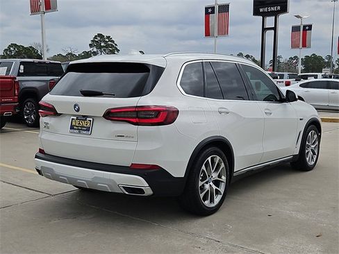Used 2022 BMW X5 xDrive45e image 10