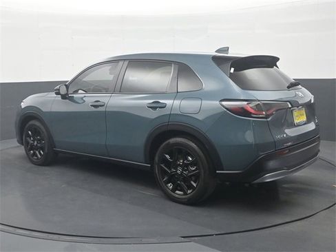 Used 2023 Honda HR-V Sport image 5