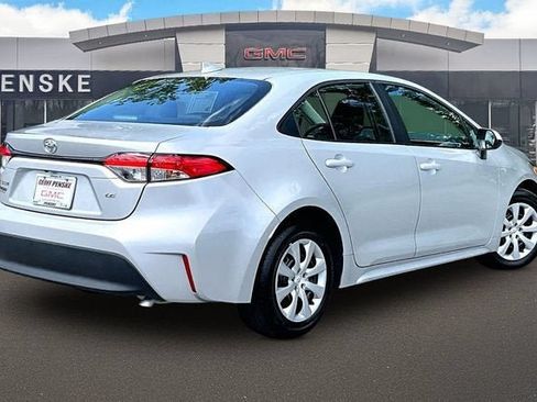 Used 2026 Toyota Corolla LE FWD image 2