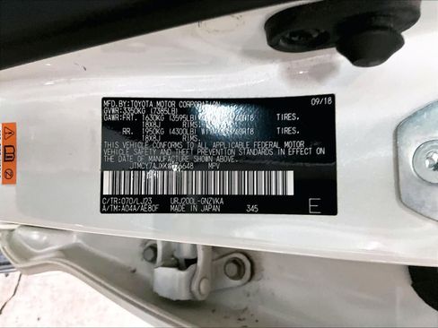 Used 2019 Toyota Land Cruiser AWD/4WD image 36
