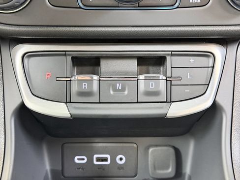 Used 2024 GMC Terrain SLE w/ Driver Convenience Package FWD image 50