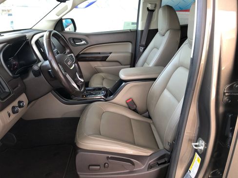 Used 2016 GMC Canyon SLT w/ Driver Alert Package AWD/4WD image 17