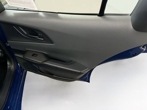 Used 2025 Toyota Prius LE FWD image 31