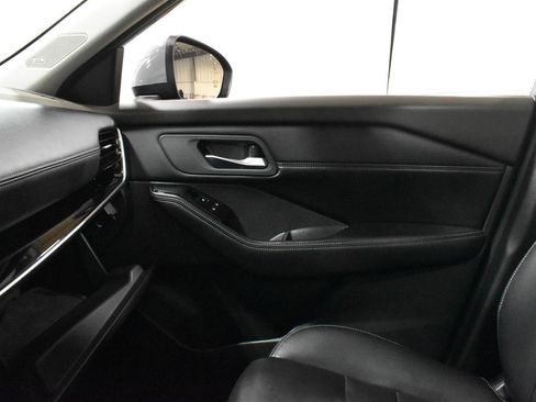 Used 2023 Nissan Rogue SL w/ SL Premium Package image 20