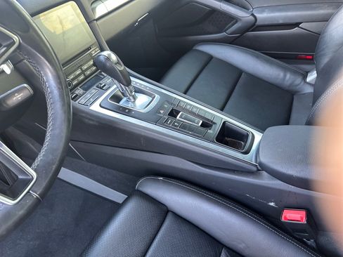 Used 2019 Porsche 718 Boxster image 16