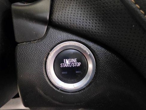 Used 2018 Chevrolet Equinox Premier FWD image 22