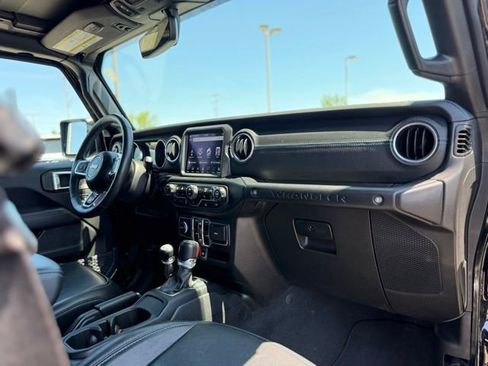 Used 2023 Jeep Wrangler Unlimited Rubicon 4xe w/ Cold Weather Group AWD/4WD image 17