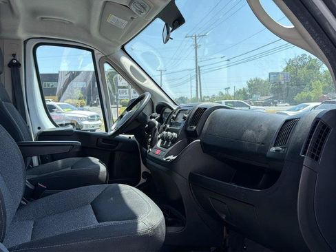 Used 2021 RAM ProMaster 2500 FWD image 4