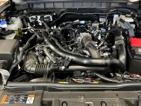 Used 2024 Ford Bronco Wildtrak image 7