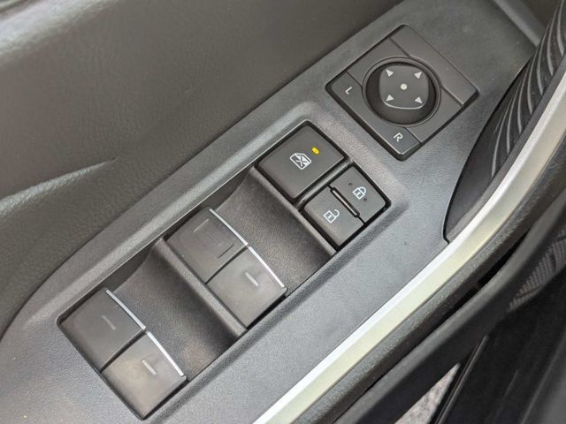 Used 2024 Toyota RAV4 XLE FWD image 22