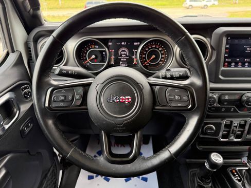 Used 2018 Jeep Wrangler Unlimited Sport S AWD/4WD image 18