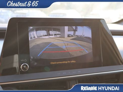 Used 2024 Toyota Prius LE AWD/4WD image 33