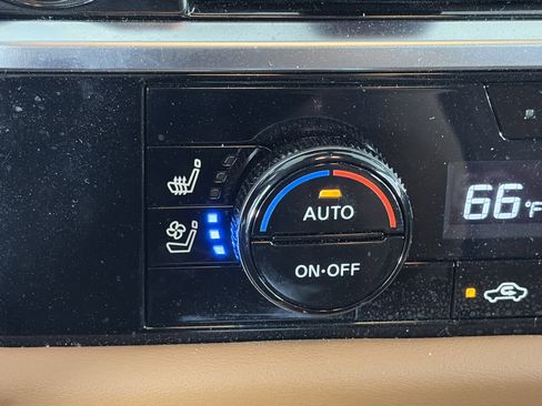 Used 2023 Nissan Pathfinder Platinum w/ Cargo Package AWD/4WD image 27