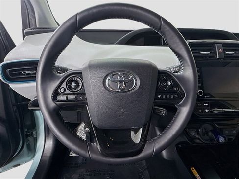 Certified 2022 Toyota Prius XLE image 11