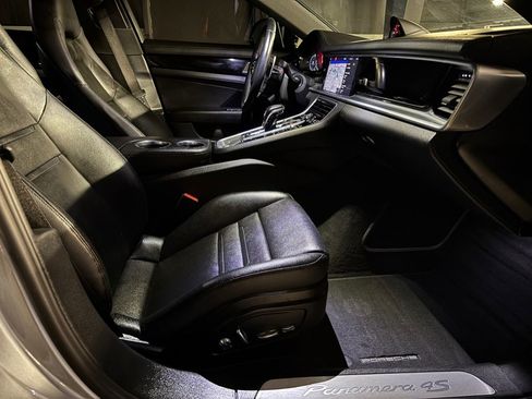 Used 2017 Porsche Macan Turbo image 22