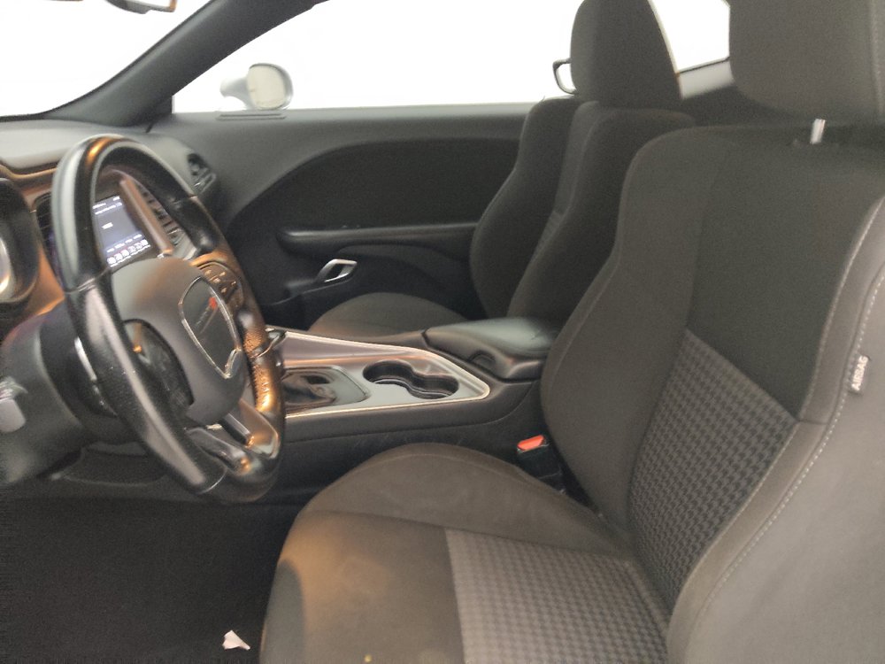 Used 2020 Dodge Challenger R/T RWD image 17