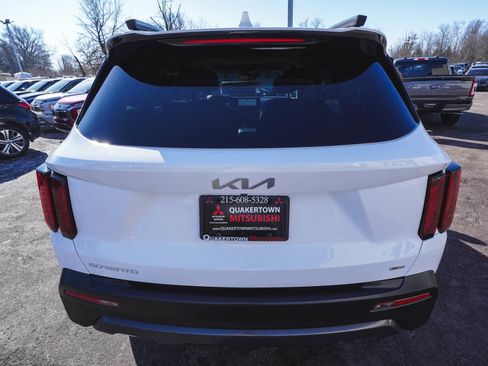 Used 2023 Kia Sorento X-Line EX image 6