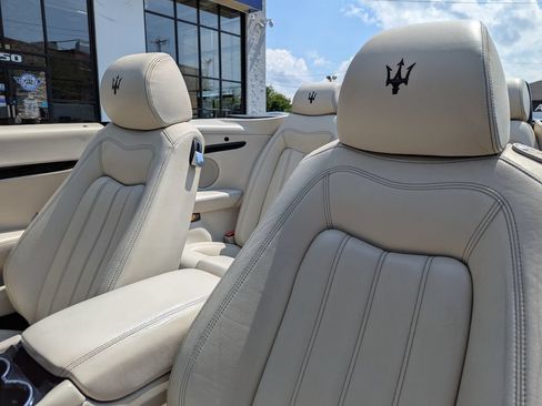 Used 2013 Maserati GranTurismo Convertible RWD image 44
