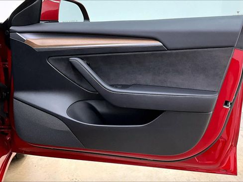 Used 2023 Tesla Model 3 Standard Range image 26