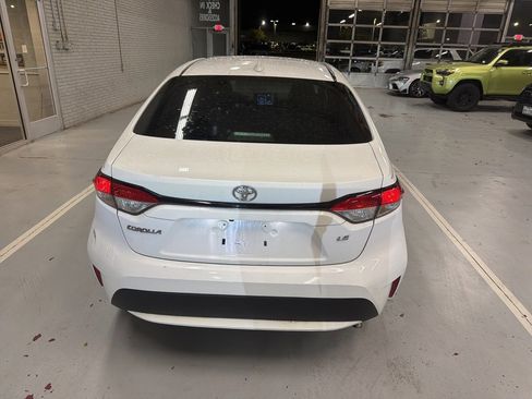 Used 2020 Toyota Corolla LE image 5