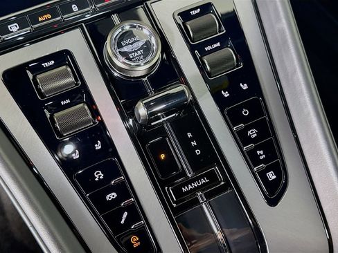 Used 2024 Aston Martin DB12 Coupe RWD image 14