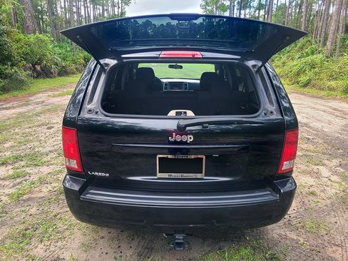 Used 2010 Jeep Grand Cherokee Laredo image 24