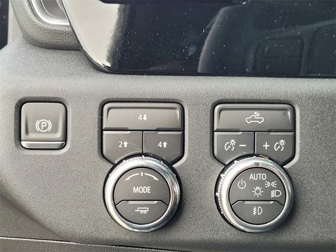 New 2026 GMC Sierra 2500 SLE w/ SLE Value Package; image 24