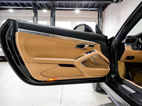 Used 2014 Porsche 911 Targa 4S AWD/4WD image 28