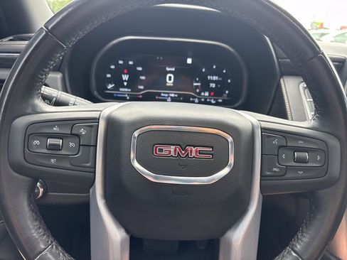 Used 2023 GMC Yukon SLT AWD/4WD image 30