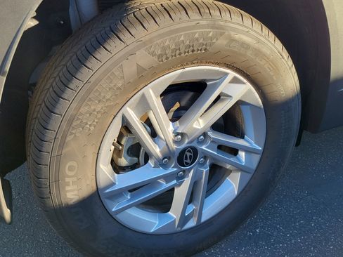 Used 2025 Hyundai Tucson SE image 5