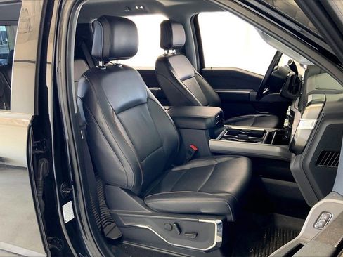 Used 2023 Ford F250 Lariat w/ Sport Appearance Package image 16