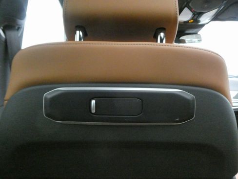 Used 2026 BMW X5 M60i image 64