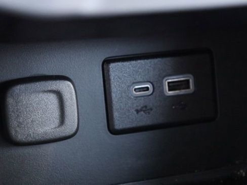 Certified 2023 GMC Acadia SLE w/ Driver Convenience Package image 20