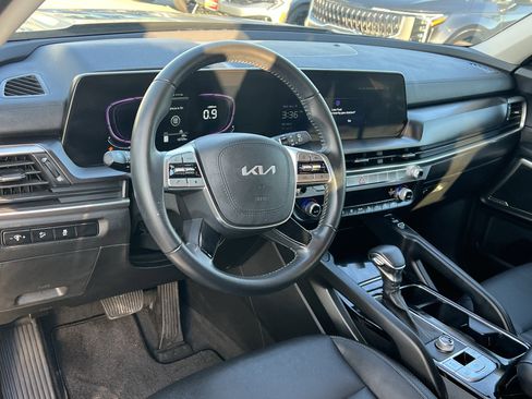 Certified 2023 Kia Telluride S image 22