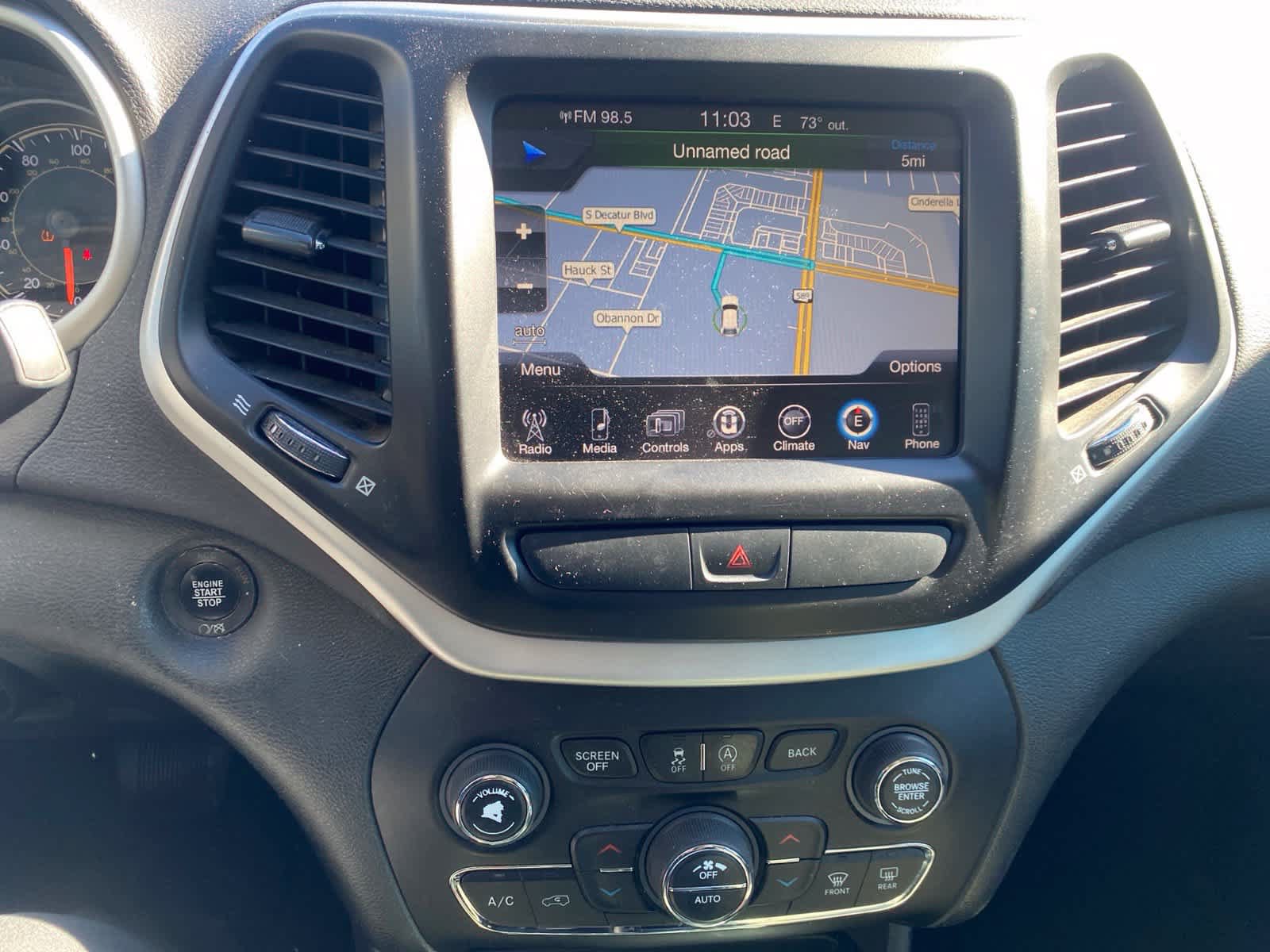 Used 2016 Jeep Cherokee Latitude w/ Comfort/Convenience Group FWD image 14