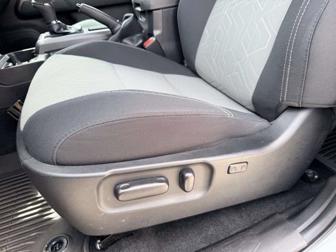 Certified 2022 Toyota Tacoma TRD Sport AWD/4WD image 19