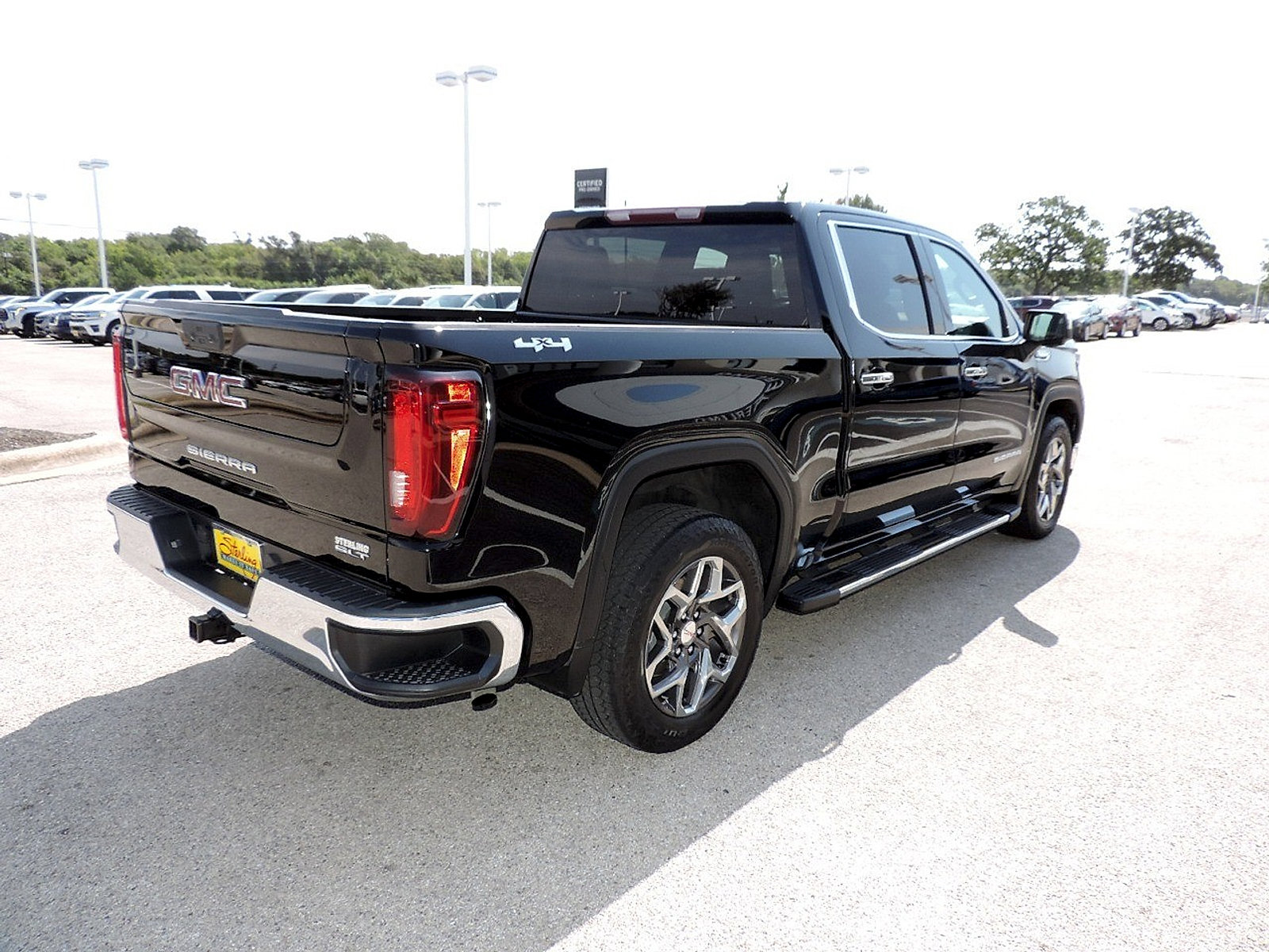 Certified 2023 GMC Sierra 1500 SLT AWD/4WD image 5