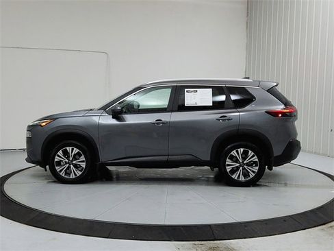 Used 2023 Nissan Rogue SV w/ SV Premium Package image 4
