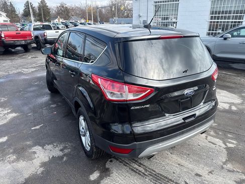 Used 2015 Ford Escape SE image 8