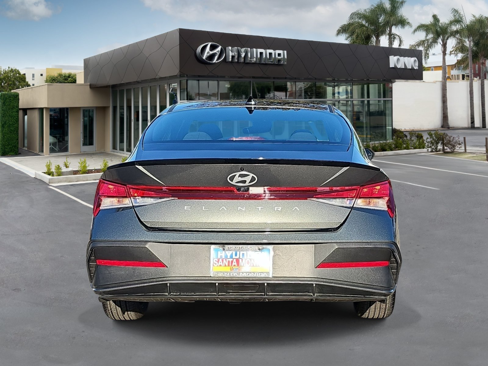 Certified 2025 Hyundai Elantra Sport FWD image 4