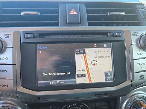 Used 2018 Toyota 4Runner SR5 image 4