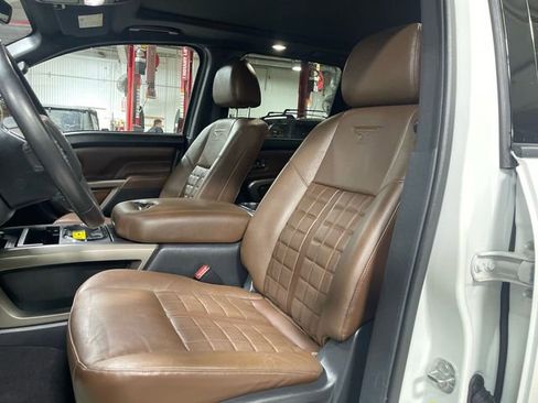 Used 2023 Nissan Titan Platinum Reserve w/ Moonroof Package AWD/4WD image 11