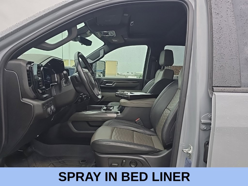 Used 2025 Chevrolet Silverado 2500 ZR2 w/ Technology Package AWD/4WD image 18